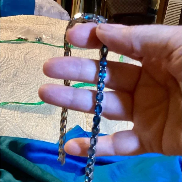 Elegant Blue and Silver Necklace - Picture 4 of 4